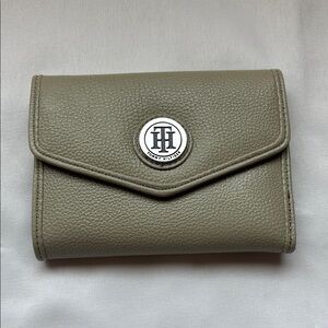 Tommy Hilfiger Wallet EUC